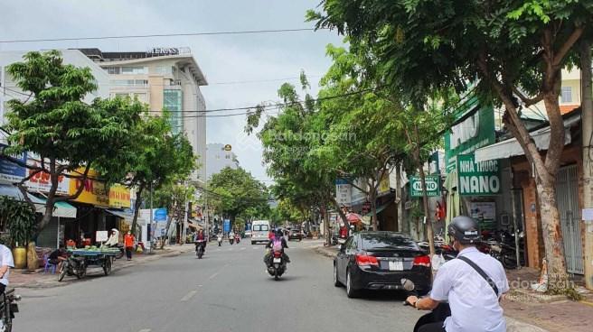 Cho thuê mặt bằng nguyễn văn trỗi  ngang 8m  320m2  showroom đẹp  giá tốt