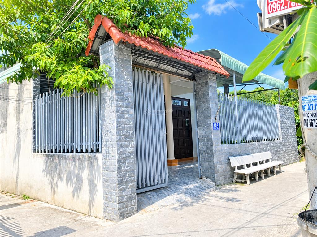Bán nhà mặt tiền 11m, cấp 4 góc 2 mặt hẻm làng du lịch chí linh vũng tàu  nghỉ dưỡng