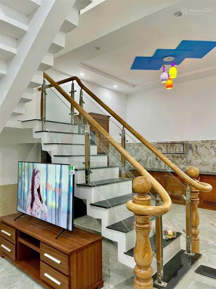 Nhà đẹp 4 tầng cho thuê phan chu trinh p. 2 vũng tàu  chỉ 16 triệu/tháng