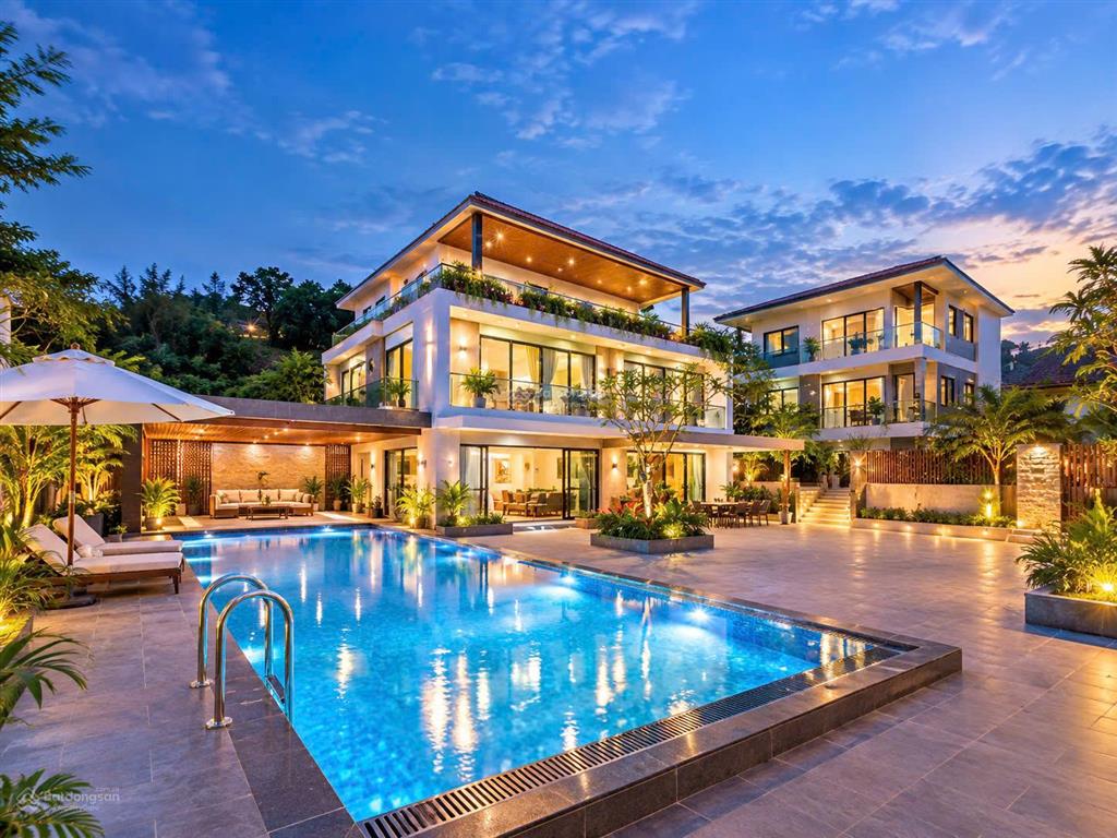 Sang nhượng villa hồ bơi sân siêu rộng karaoke riêng bãi trước, vũng tàu chỉ 34 triệu/th