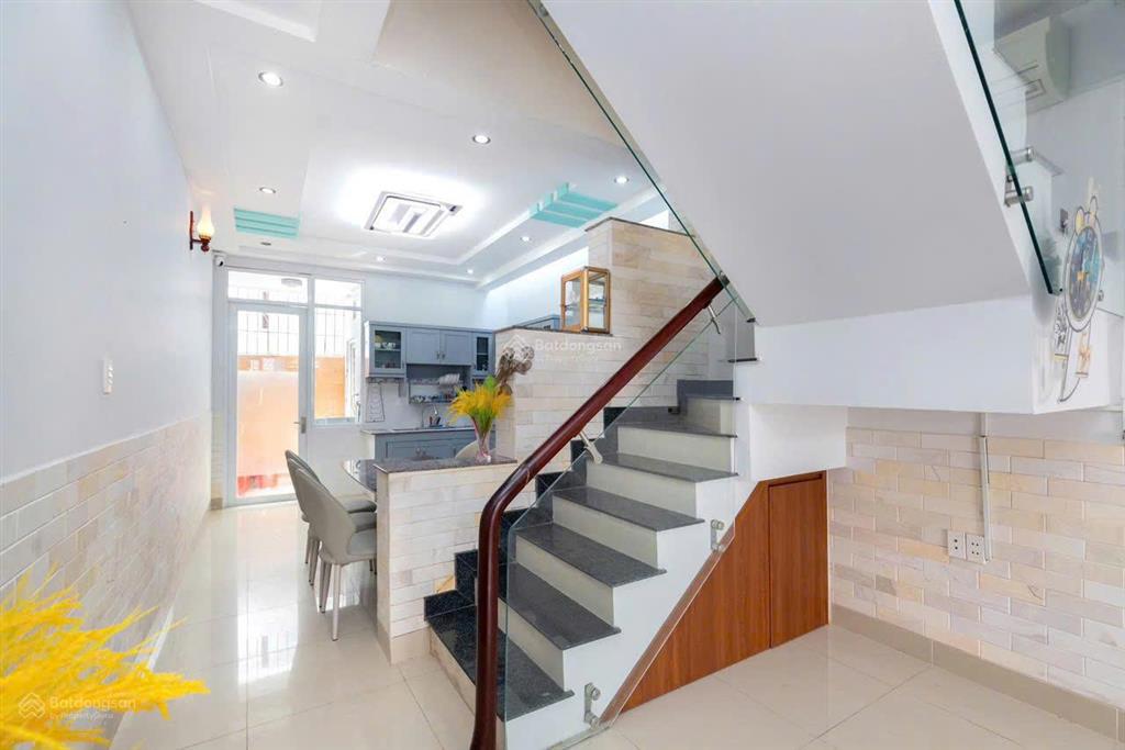 Cho thuê nhà hẻm ô tô nguyễn trường tộ cách biển 500m  full nội thất 15 triệu/tháng