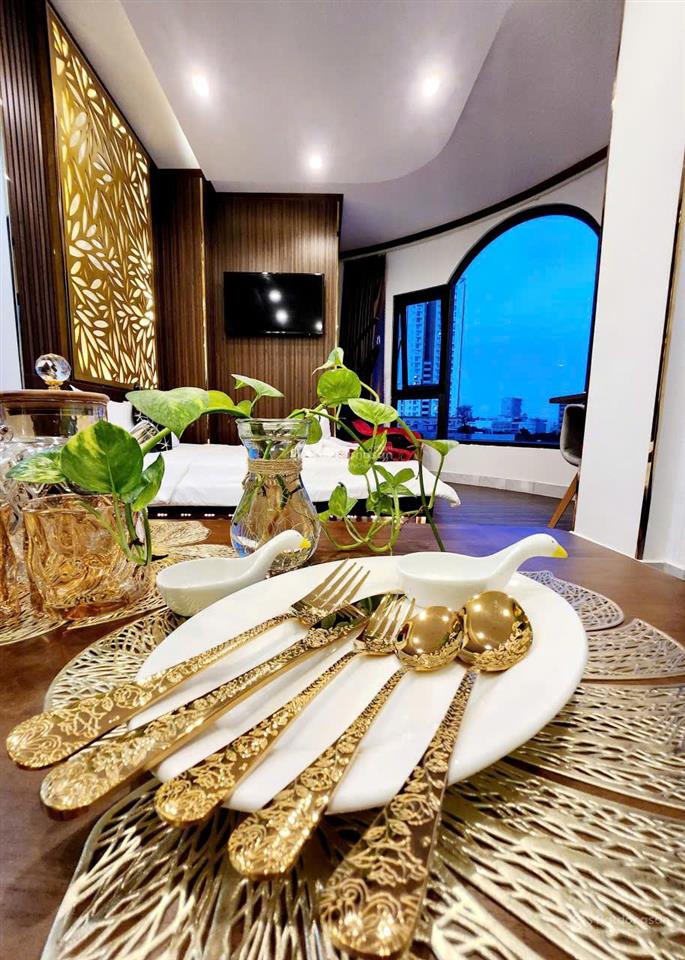 Sang khách sạn khu á châu 25 phòng lô góc giá 70 triệu/tháng