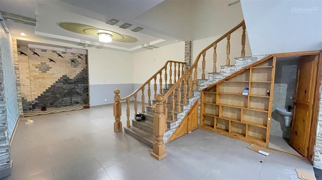 Cho thuê nhà mặt tiền nguyễn viết xuân, vũng tàu, 106m, chỉ 12 triệu/tháng