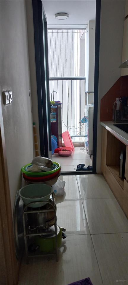 Cho thuê căn hộ chung cư, vào ở luôn. nội thất đầy đủ
