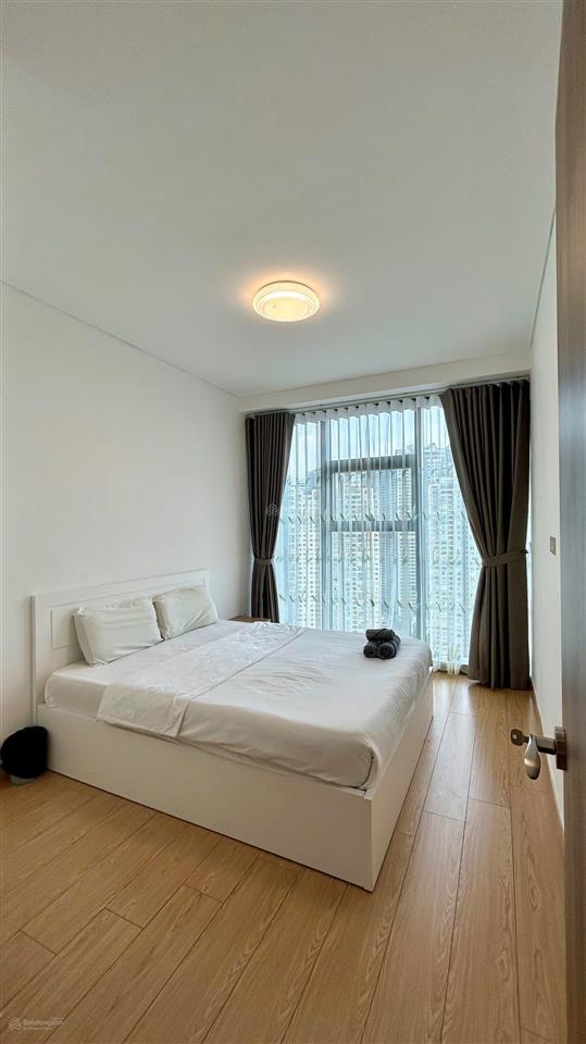 Cho thuê căn hộ sunwah pearl  view sông  chỉ 33 triệu 106m²  2pn + 1