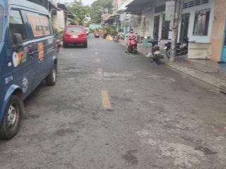 Nhà mặt tiền đường kinh doanh sầm uất, p tân phú, q9, 7.2t còn tl nhẹ