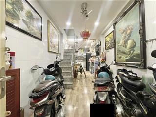 Nhà trệt lầu lê quang định, 3 tầng, sát mặt tiền, 4.5 tỏi còn tl