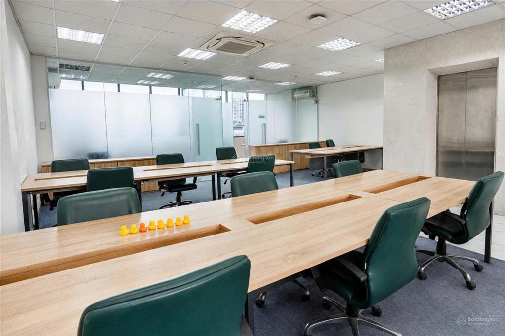 Cho thuê văn phòng full nội thất như ảnh tại mặt tiền đường trương văn bang, quận 2 cũ