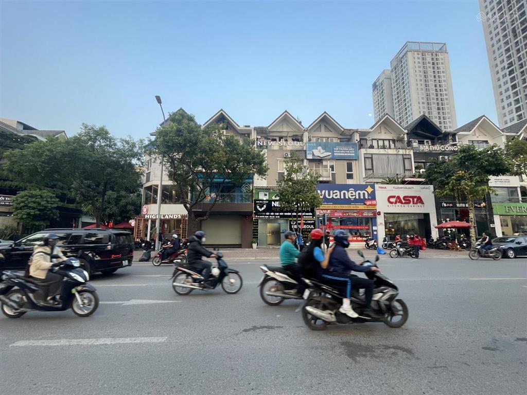 Nhà mặt phố tại nguyễn khang, 49 tỷ, 75m2, 6pn, 5wc, 7 tầng