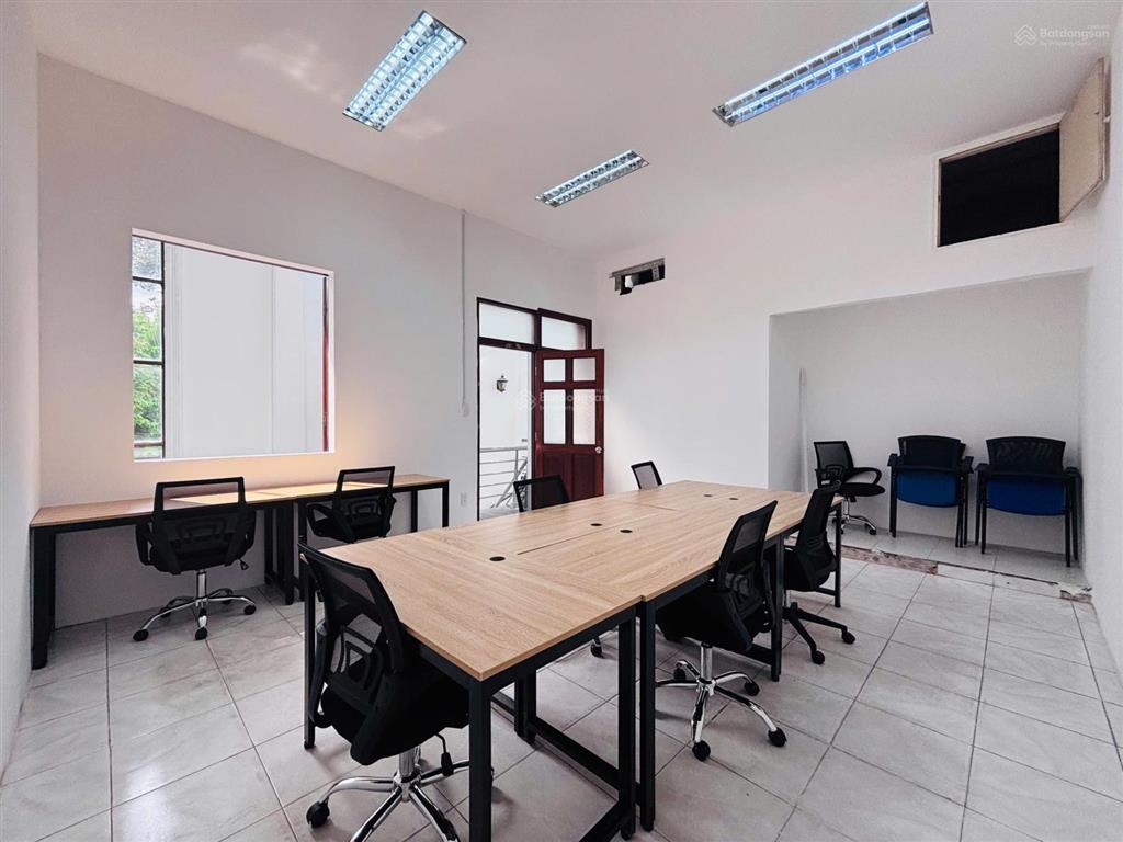 Văn phòng mặt tiền pasteur q3  full nội thất