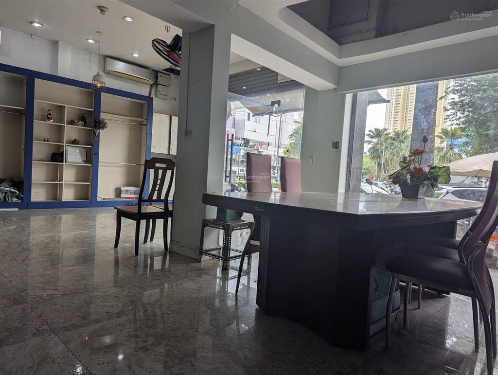 Mặt tiền thuận kiều ngay bệnh viện chợ rẫy 108,3 m² đất 558,8 m² sàn 14 phòng khép kín 2 sổ hồng