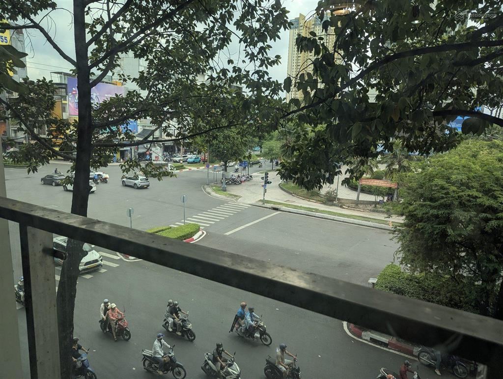 Mặt tiền thuận kiều ngay bệnh viện chợ rẫy 108,3 m² đất 558,8 m² sàn 14 phòng khép kín 2 sổ hồng