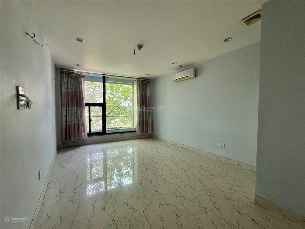 Mặt tiền thuận kiều ngay bệnh viện chợ rẫy 108,3 m² đất 558,8 m² sàn 14 phòng khép kín 2 sổ hồng