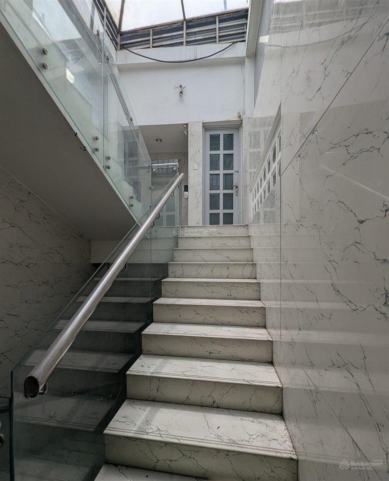 Mặt tiền thuận kiều ngay bệnh viện chợ rẫy 108,3 m² đất 558,8 m² sàn 14 phòng khép kín 2 sổ hồng