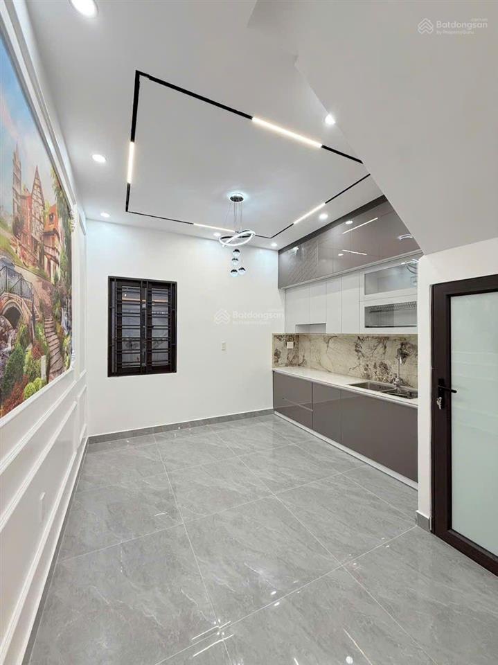 Dãy căn 3 nhà siêu đẹp tại phố nguyễn hữu tuệ