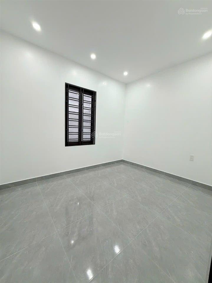 Dãy căn 3 nhà siêu đẹp tại phố nguyễn hữu tuệ