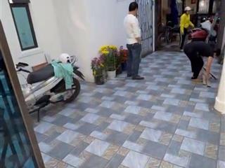 Siêu phẩm phố cầu đất, sân cổng riêng , cách mặt đường vài bước chân