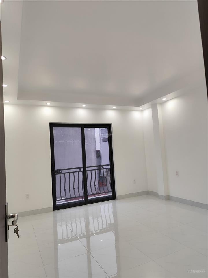 Nhà độc lập xây mới tại phương lưu  đông hải  kinh doanh được loại hình dịch vụ hoặc mở vp