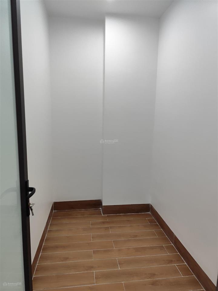 Nhà độc lập xây mới tại phương lưu  đông hải  kinh doanh được loại hình dịch vụ hoặc mở vp