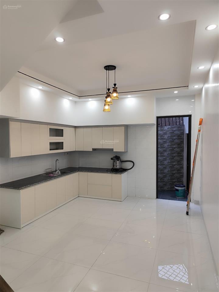 Nhà độc lập xây mới tại phương lưu  đông hải  kinh doanh được loại hình dịch vụ hoặc mở vp
