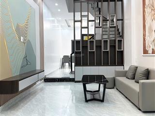 303///đp// bán nhà độc lập phố đình đông  sân cổng riêng