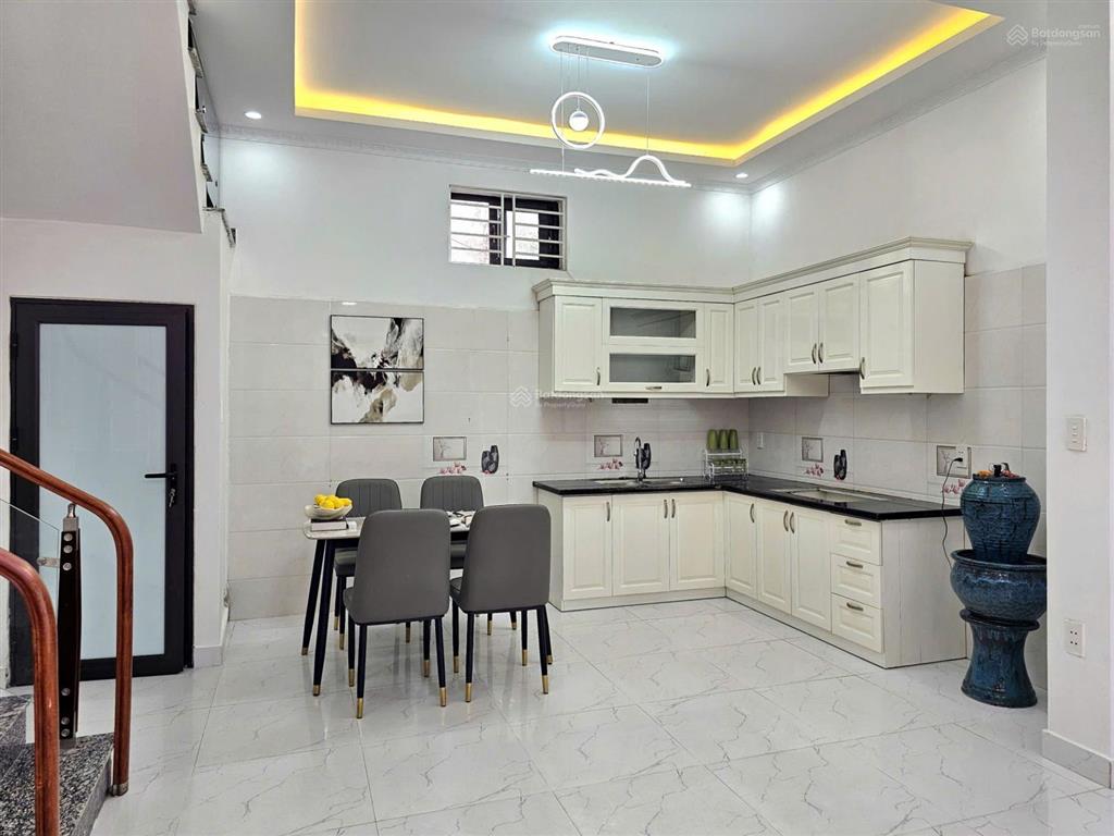 184 mặt trăng bán nhà ngay chợ cột đèn, ngõ nông, 30 bước chân ra thiên đường ẩm thực