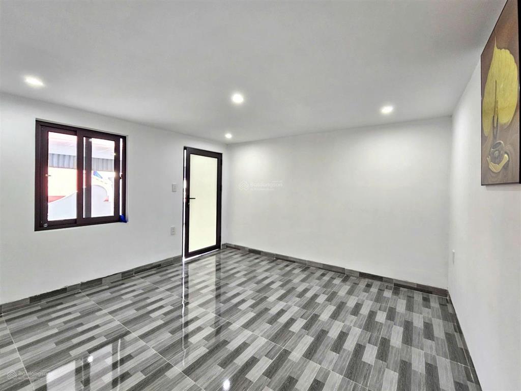 184 mặt trăng bán nhà ngay chợ cột đèn, ngõ nông, 30 bước chân ra thiên đường ẩm thực