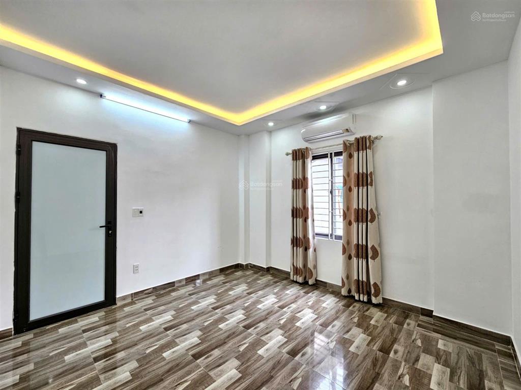 184 mặt trăng bán nhà ngay chợ cột đèn, ngõ nông, 30 bước chân ra thiên đường ẩm thực