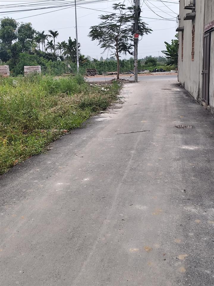 Chính chủ bán đất tại đào yêu  hồng thái nay là phường an hải. nằm ngay gần trục đường chính