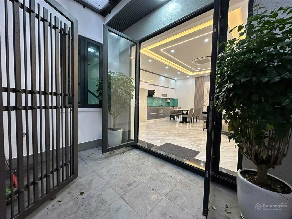 Bán nhà lương khánh thiện đi bộ ra vườn hoa trần phú