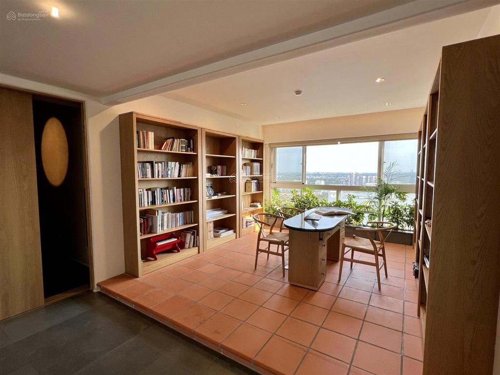 Cực phẩm penthouse hiếm cho thuê, nhà đẹp hiện đại view pháo hoa toàn thành phố, 240m  em huệ