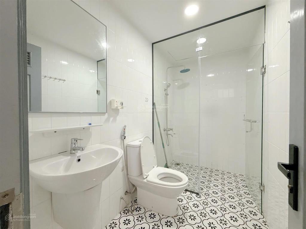 Cho thuê căn hộ studio ban công 27m² chỉ 4tr2 gần ufm, kcx tân thuận, cầu phú mỹ
