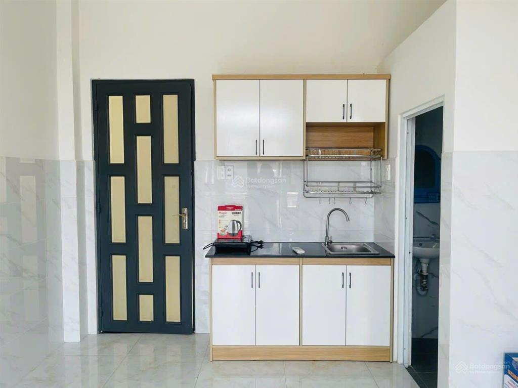 Cho thuê căn hộ studio ban công 27m² chỉ 4tr2 gần ufm, kcx tân thuận, cầu phú mỹ