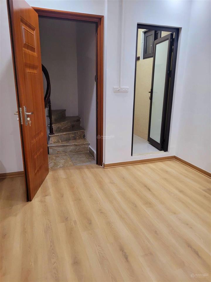 Cho thuê phòng 25m2 khép kín đầy đủ tiện ích tại ngõ 221 kim mã