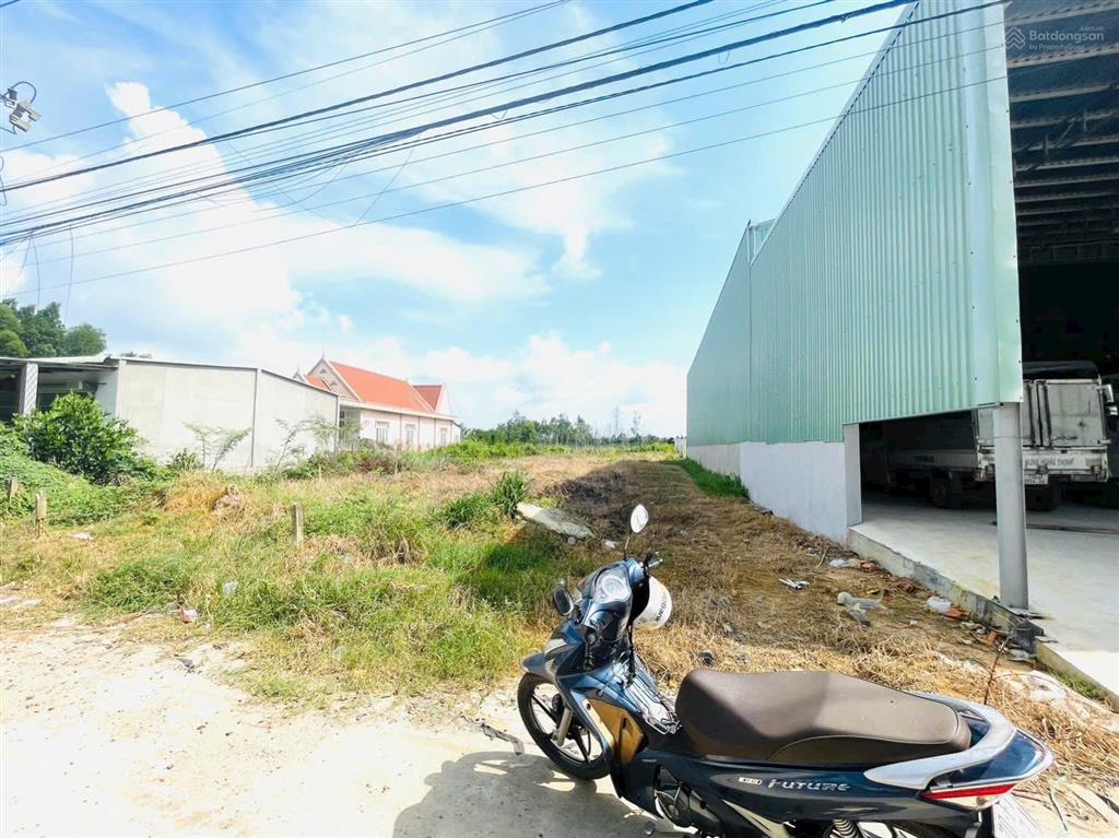 Bán gấp đất đẹp đường nông trường cách đt782 chỉ 900m, kcn phước đông chỉ 2km, đường dẫn cao tốc