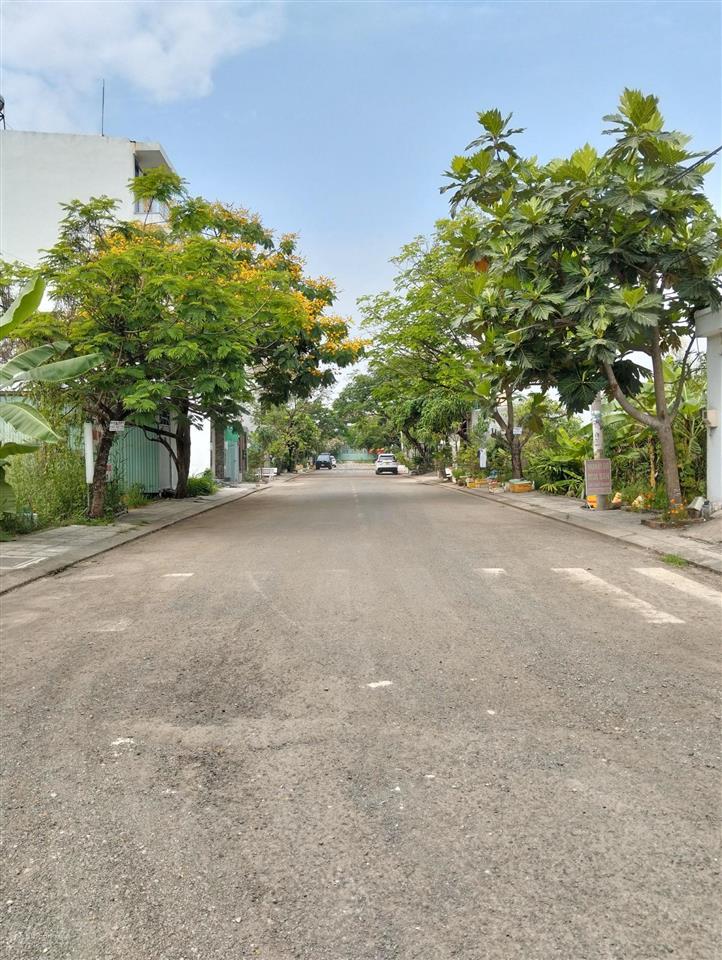 Bán lô đất nền góc 2 mặt tiền cực đẹp 92m2 ( 6.4m14.5m) đường số 1 long trường. chỉ 4.5 tỷ bớt lộc