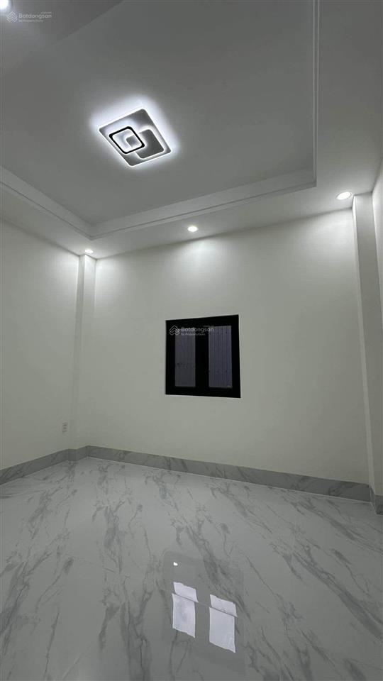 Bán nhà 4 tầng mới xây kế bên vinhomes. dt 74m2 4pn, 4wc ôtô ngủ trong sân nhà. giá 5.5 tỷ bớt lộc