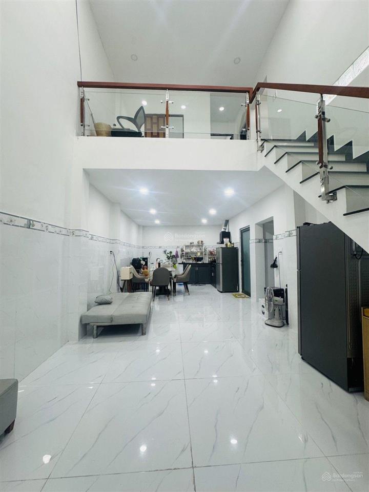 Bán nhà mặt tiền đường số 3 kế bên đình phong phú, lê văn việt. ôtô ngủ trong nhà. giá chỉ 5.5 tỷ .