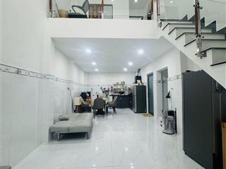 Bán nhà mặt tiền đường số 3 kế bên đình phong phú, lê văn việt. ôtô ngủ trong nhà. giá chỉ 5.5 tỷ .