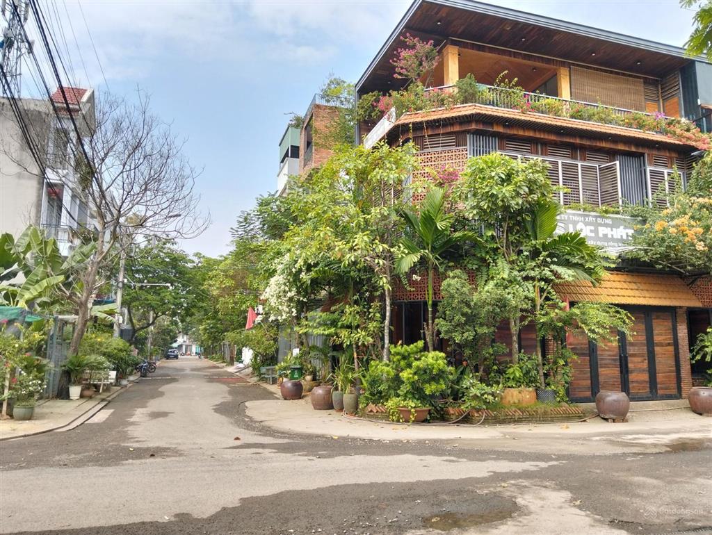 Bán đất nền 100% thổ cư đường số 1 long trường quận 9. đường 9m có vỉa hè. giá 3.6 tỷ  chốt ngay.