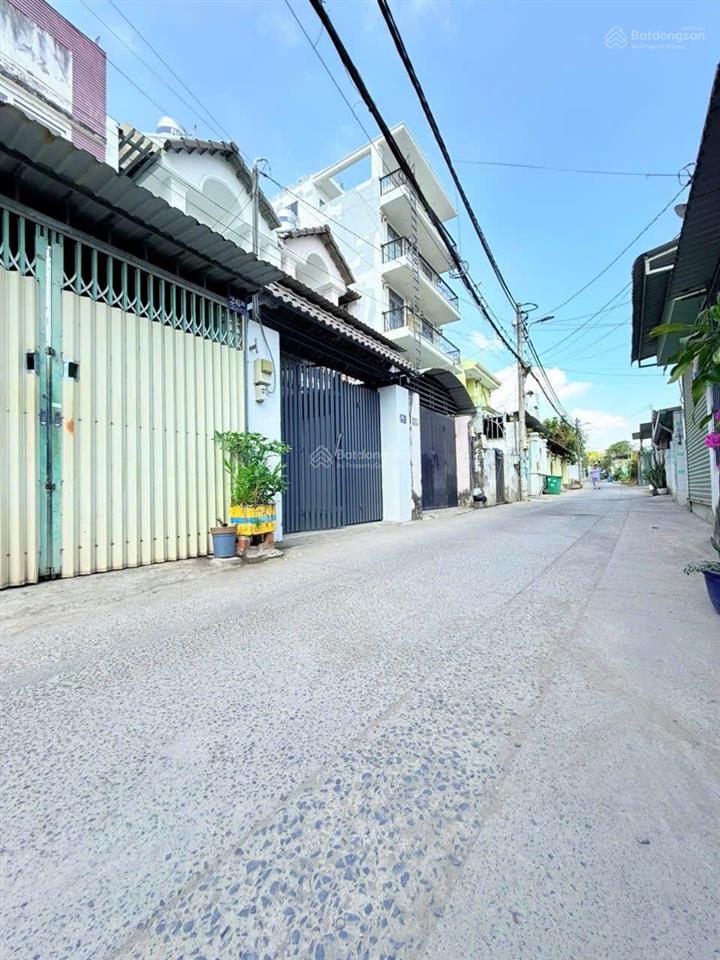 Bán nhà mặt tiền đường số 27 nguyễn xiển 70m2 ( 4m17.5m ). ôtô ngủ trong sân nhà. giá 4.75 tỷ .