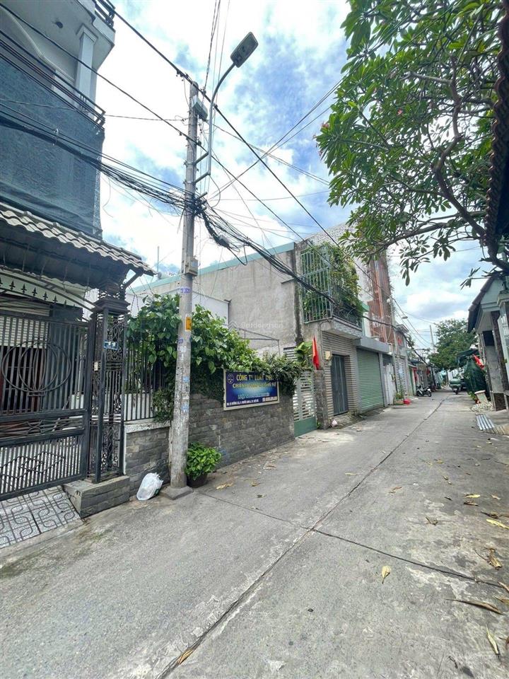 Bán lô đất nền dt 63m2 kế bên đường đỗ xuân hợp. đường ôtô thông tứ tung. gần ga metro. giá 5.1 tỷ.