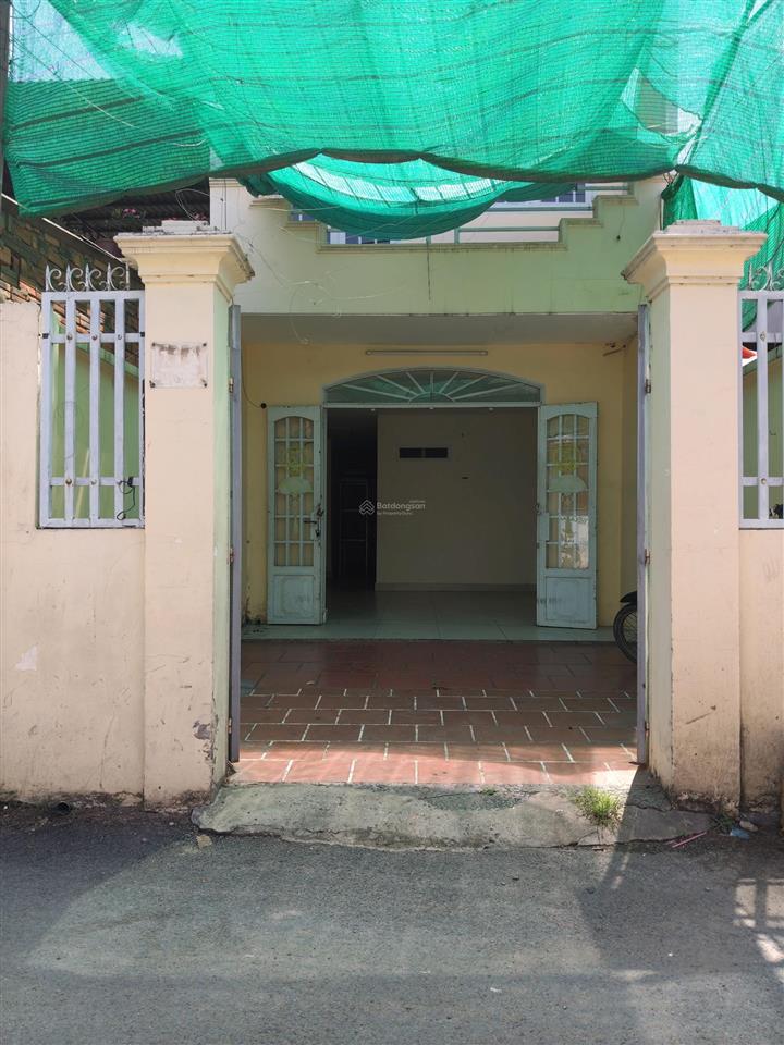 Bán nhà mặt tiền đường nam hòa ( đinh củng viên ) phước long a quận 9. ôtô thông tứ tung. giá 7 tỷ.