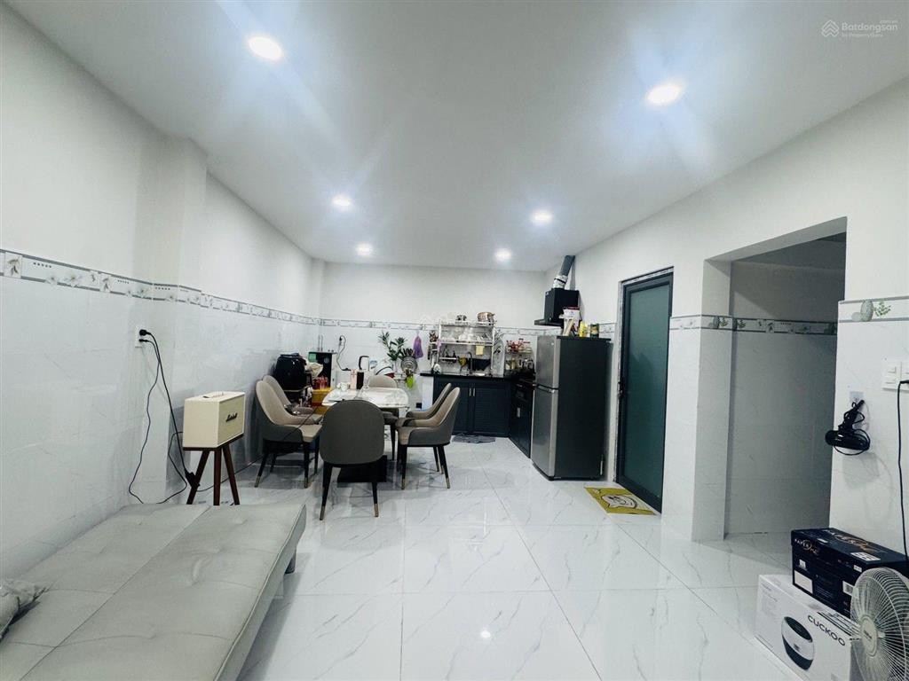 Bán nhà mặt tiền đường số đình phong phú tăng nhơn phú b quận 9. ôtô ngủ trong sân nhà. giá 5.5 tỷ.