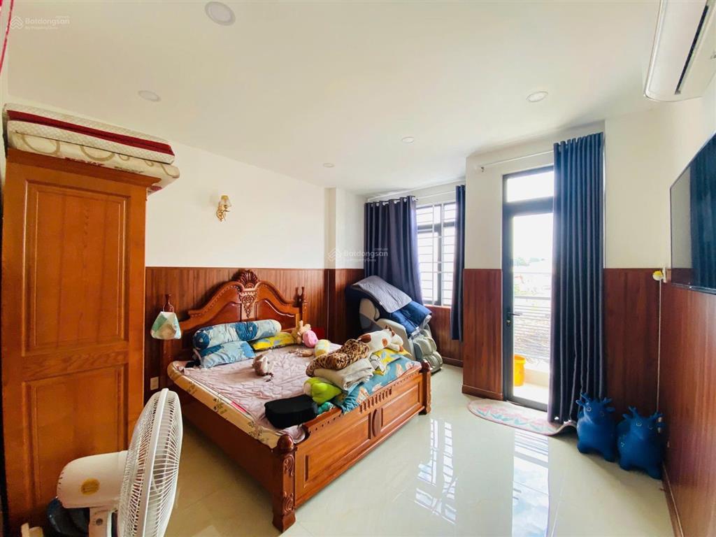Bán nhà 3 tầng đúc kiên cố đường dương đình hội tăng nhơn phú b. đường ôtô đỗ cửa. giá 6 tỷ bớt lộc