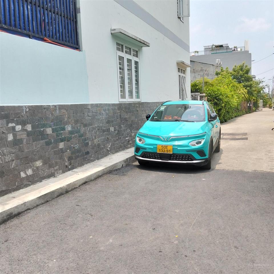 Bán nhà 3 tầng đúc kiên cố đường dương đình hội tăng nhơn phú b. đường ôtô đỗ cửa. giá 6 tỷ bớt lộc