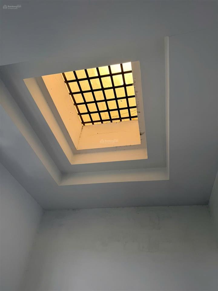 Bán nhà 3 tầng đúc kiên cố đường dương đình hội tăng nhơn phú b. đường ôtô đỗ cửa. giá 6 tỷ bớt lộc