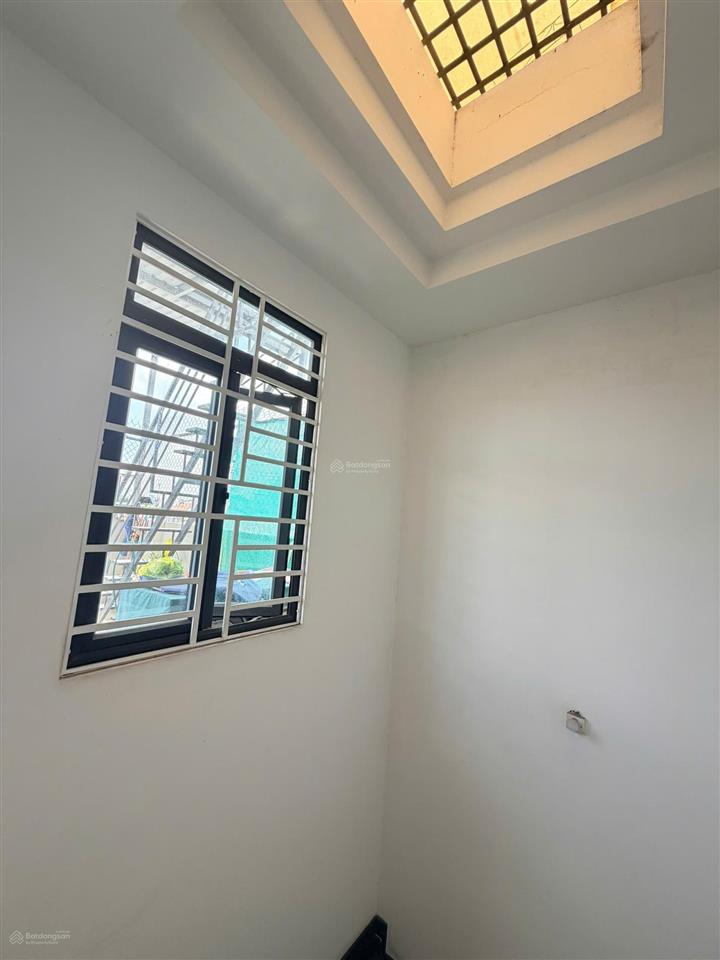 Bán nhà 3 tầng đúc kiên cố đường dương đình hội tăng nhơn phú b. đường ôtô đỗ cửa. giá 6 tỷ bớt lộc