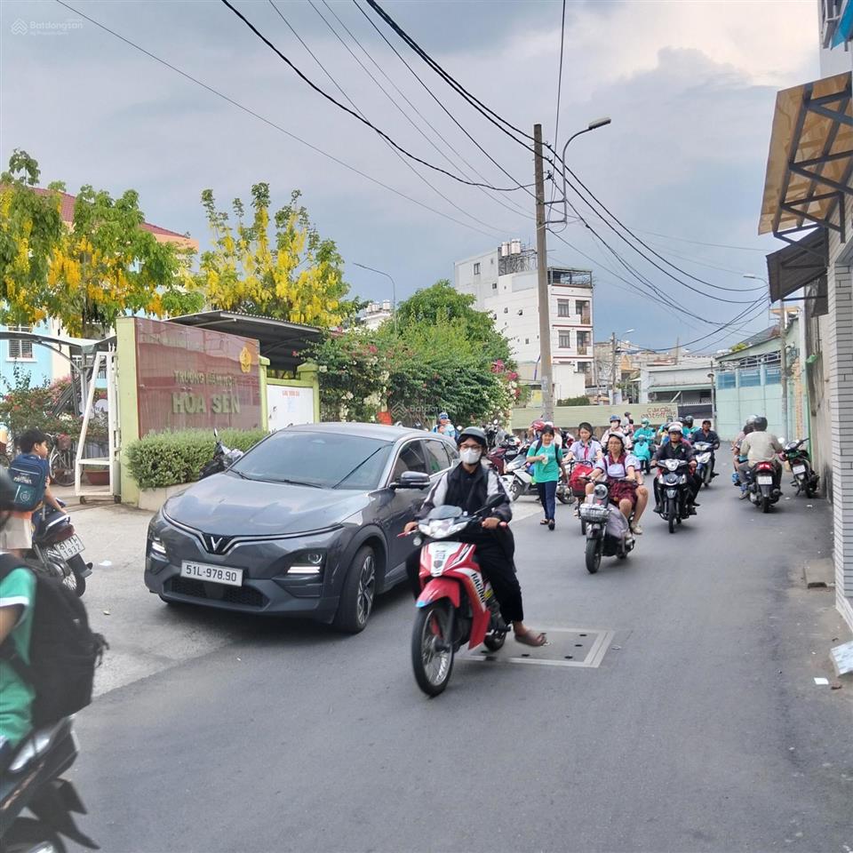 Bán nhà đường đỗ xuân hợp ( đinh củng viên ) pl a quận 9. giá 3.5 tỷ  có sẵn dòng tiền 6tr/tháng.