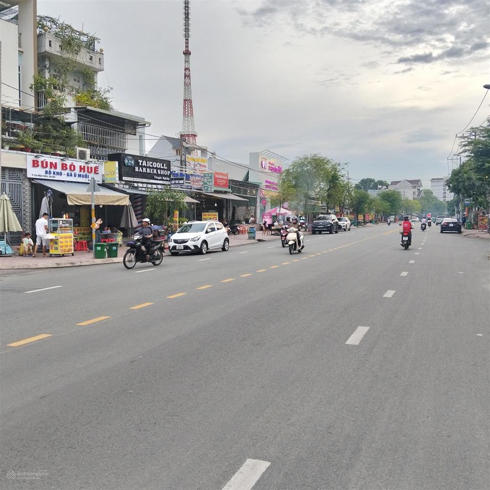 Bán nhà phố dt khủng 92m² đường man thiện tăng nhơn phú a quận 9. đường ôtô thông. giá 5.5 tỷ tl